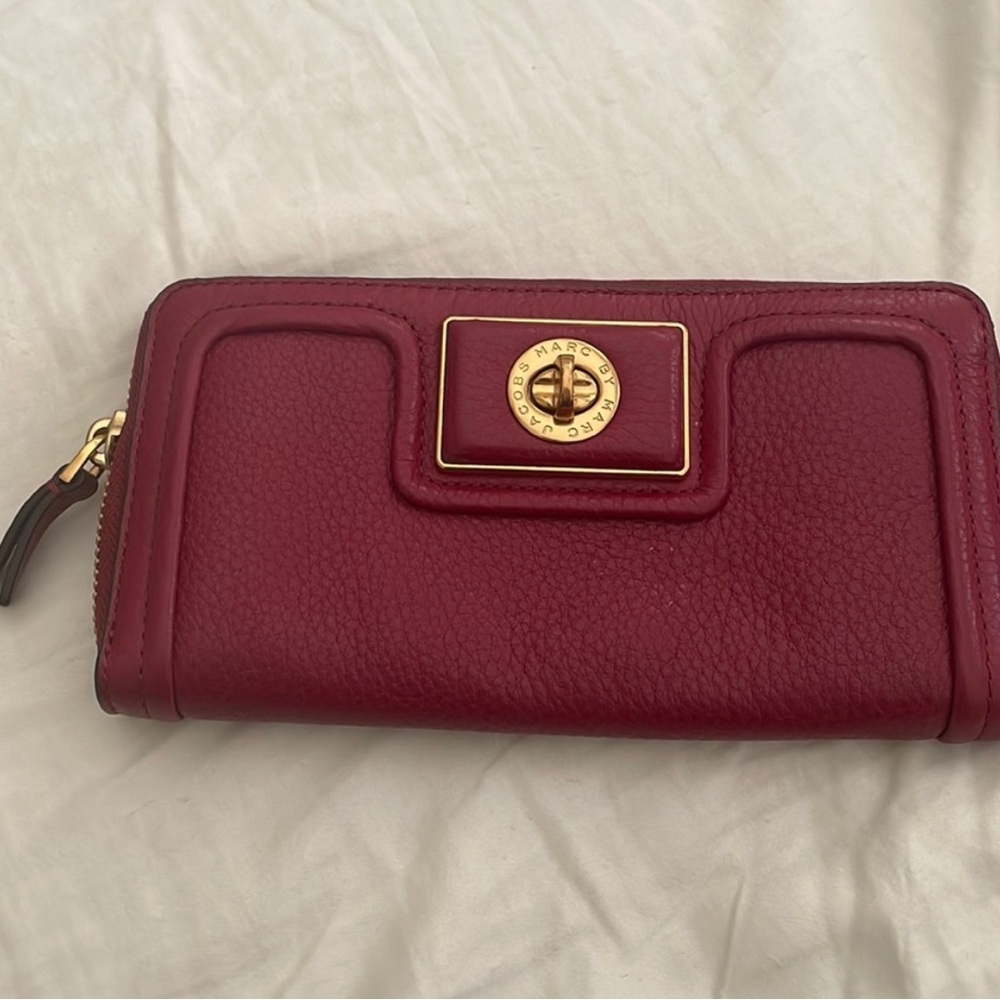 Marc Jacobs red leather wallet